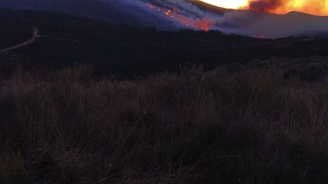 Controlado el incendio entre Zamora y Portugal tras arrasar 2.178 hectáreas