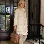 Carmen Lomana en su cuenta de Instagram con botas altas.