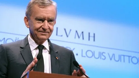 Bernard Arnault durante una conferencia