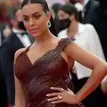 Georgina Rodríguez luciendo un vestido de Jean Paul Gaultier en el Festival de Cannes.