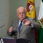 El consejero de Sanidad, Jesús Aguirre, este martes durante la rueda de prensa tras el Consejo de Gobierno andaluz