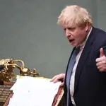 London (United Kingdom), 02/02/2022.- A handout photograph released by the UK Parliament shows British Prime Minister Boris Johnson during the Prime Minister&#39;s Questions (PMQs) at the House of Commons in London, Britain, 02 February 2022. Johnson is facing increased calls to resign over the Downing Street &#39;partygate&#39; allegations. (Reino Unido, Londres) EFE/EPA/UK PARLIAMENT/JESSICA TAYLOR HANDOUT -- MANDATORY CREDIT: UK PARLIAMENT/JESSICA TAYLOR -- HANDOUT EDITORIAL USE ONLY/NO SALES