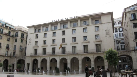 Fachada de la Audiencia Provincial de Alicante