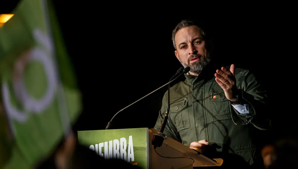 El presidente nacional de Vox, Santiago Abascal, asiste a un acto público, con el candidato a la presidencia de la Junta, Juan García- Gallardo, y la candidata de Vox Segovia a las Cortes, Susana Suárez