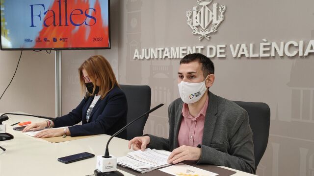 El vicealcalde Campillo y la concejal, Pilar Bernabé
