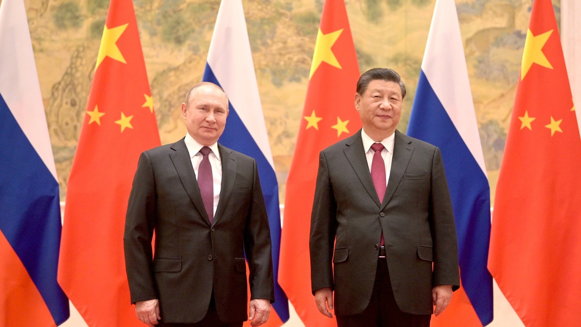 Los presidente de Rusia, Vladimir Putin, y China, Xi Jinping, el viernes en Pekín