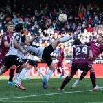 Imagen del partido de fútbol entre el Valencia CF y la Real Sociedad el pasado domingo en Valencia