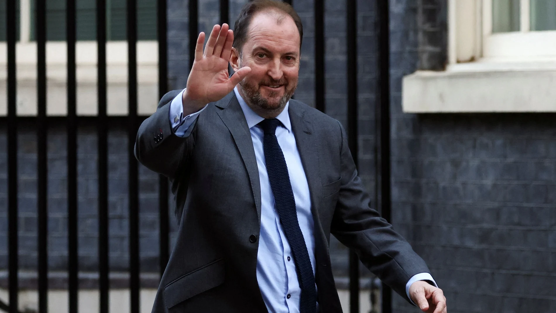 Guto Harri, el nuevo responsable de comunicación del Gobierno británico, tras abandonar este lunes Downing Street