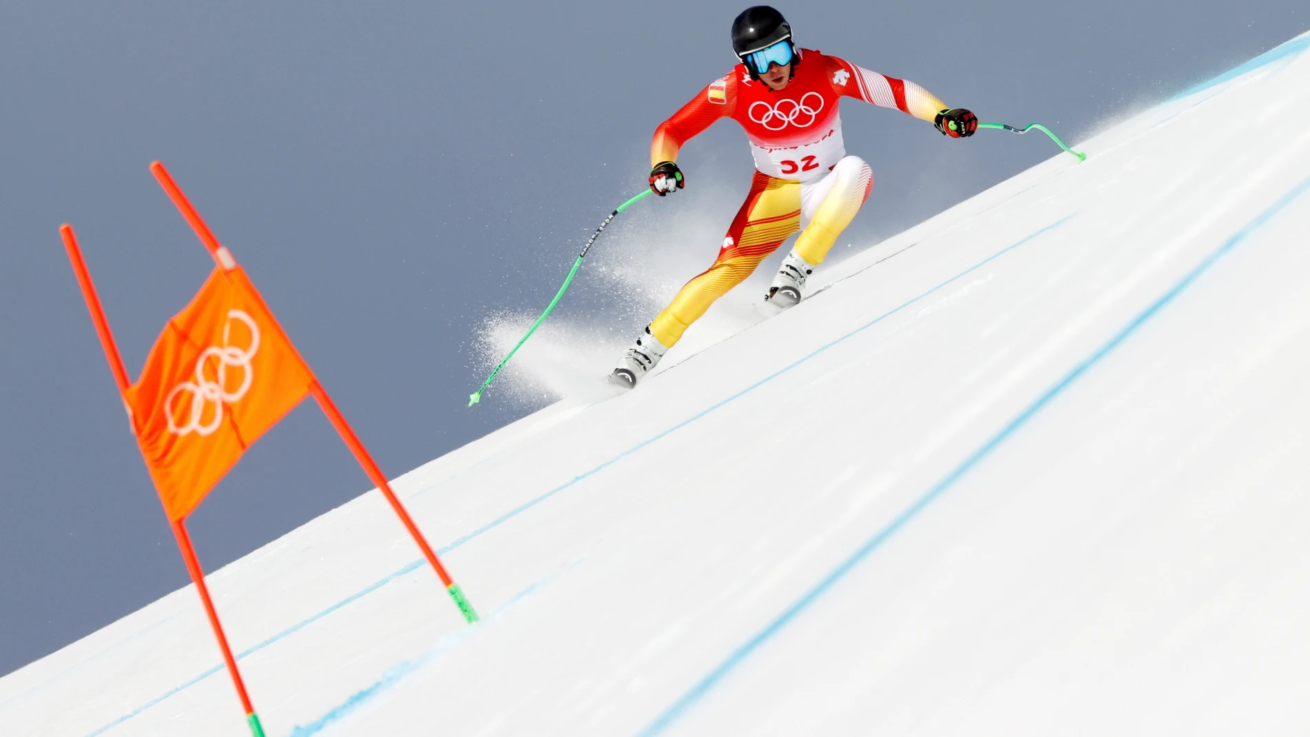 El vasco Adur Etxezarreta compite en la modalidad de descenso de esquí alpino en los Juegos Olímpicos de Invierno Pekín 2022.
