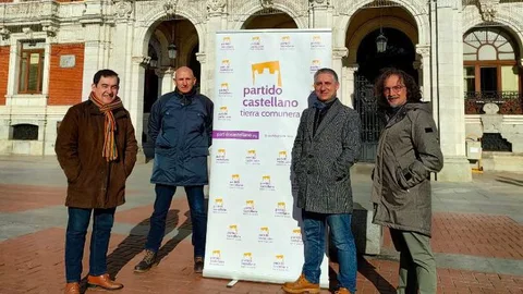 El candidato a la Presidencia de la Junta de Castilla y León por la coalición Partido Castellano-Tierra Comunera- Recortes Cero (PCAS-TC-RC), Domingo Hernández Araico, tras presentar sus propuestas