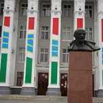 Estatua de Lenin frente al ayuntamiento de Tiráspol.