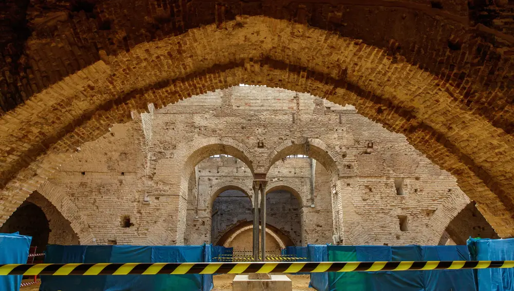 Vista parcial del interior de las Reales Atarazanas de Sevilla, el mayor astillero medieval de España. EFE/Julio Muñoz