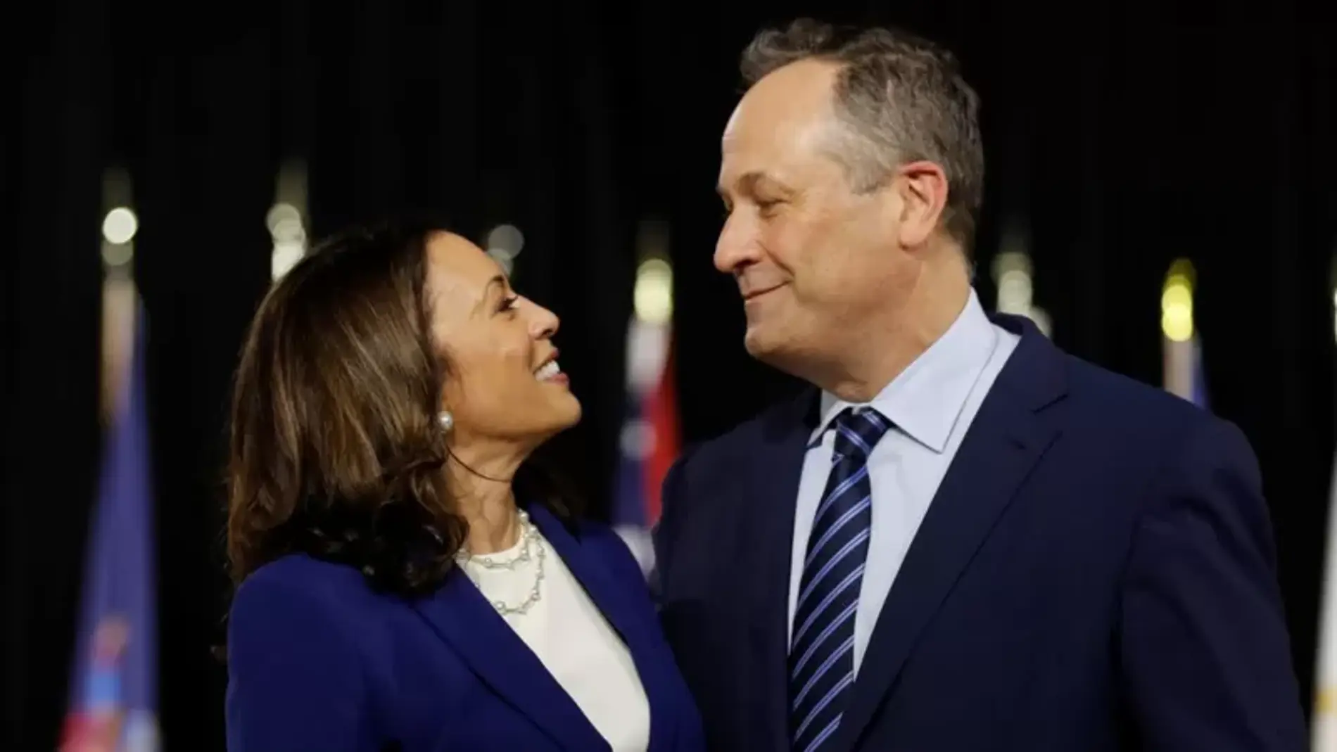 La vicepresidenta de EE UU, Kamala Harris, y su marido Doug Emhoff, en una imagen de archivo