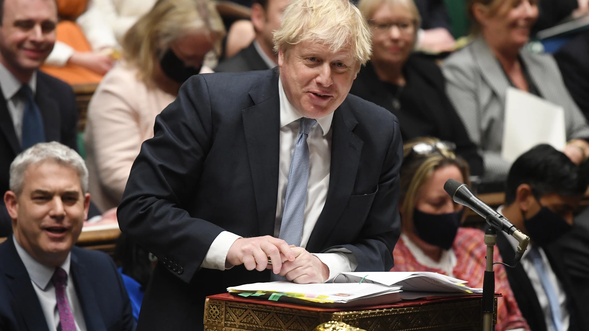 Boris Johnson levantará antes de lo previsto las últimas restricciones por la covid-19 en Reino Unido
