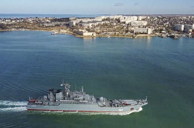 RIA dijo que más de 30 barcos rusos han salido de los puertos de Sebastopol y Novorossiisk “de acuerdo con los planes de los simulacros” cerca de Crimea