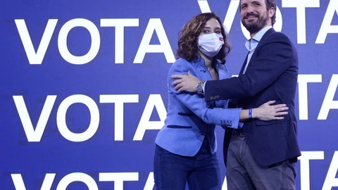 El presidente del PP, Pablo Casado junto a la presidenta de la Comunidad de Madrid, Isabel Díaz Ayuso, en una imagen de archivo de la pasada campaña electoral en Castilla y León