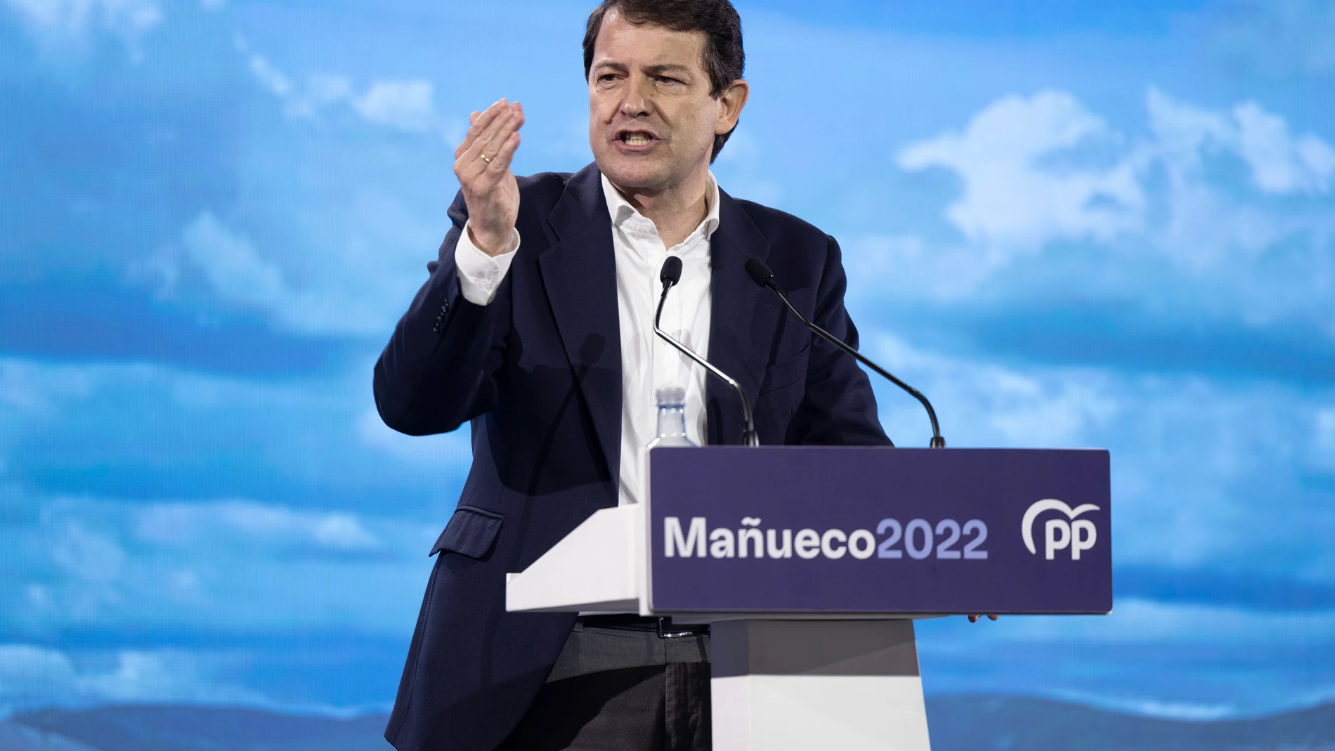 El candidato del PP a la presidencia de Castilla y León, Alfonso Fernández Mañueco