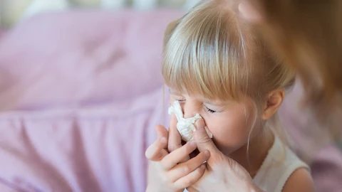 Es importante despejar la nariz de mocos en los niños