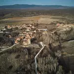 Vista aérea de Jaramillo Quemado, a los pies de la Sierra de la Demanda