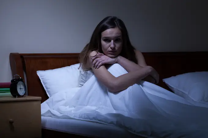 Ocho de cada 10 jóvenes sufren síntomas de insomnio: las graves consecuencias de dormir mal