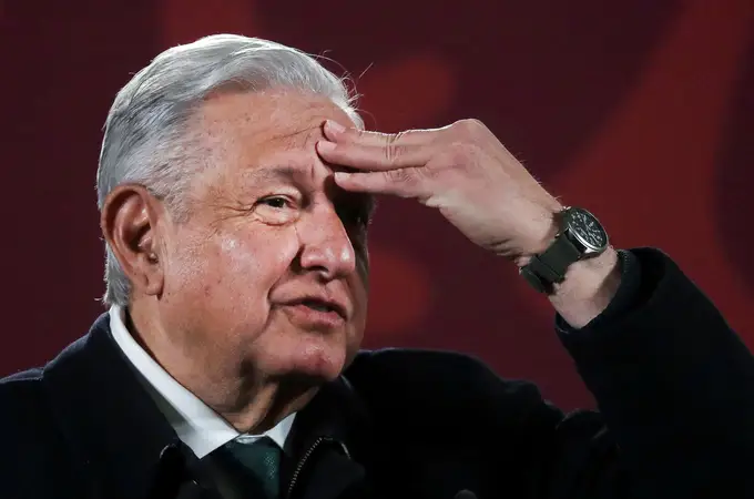 López Obrador y sus “cortinas de humo”