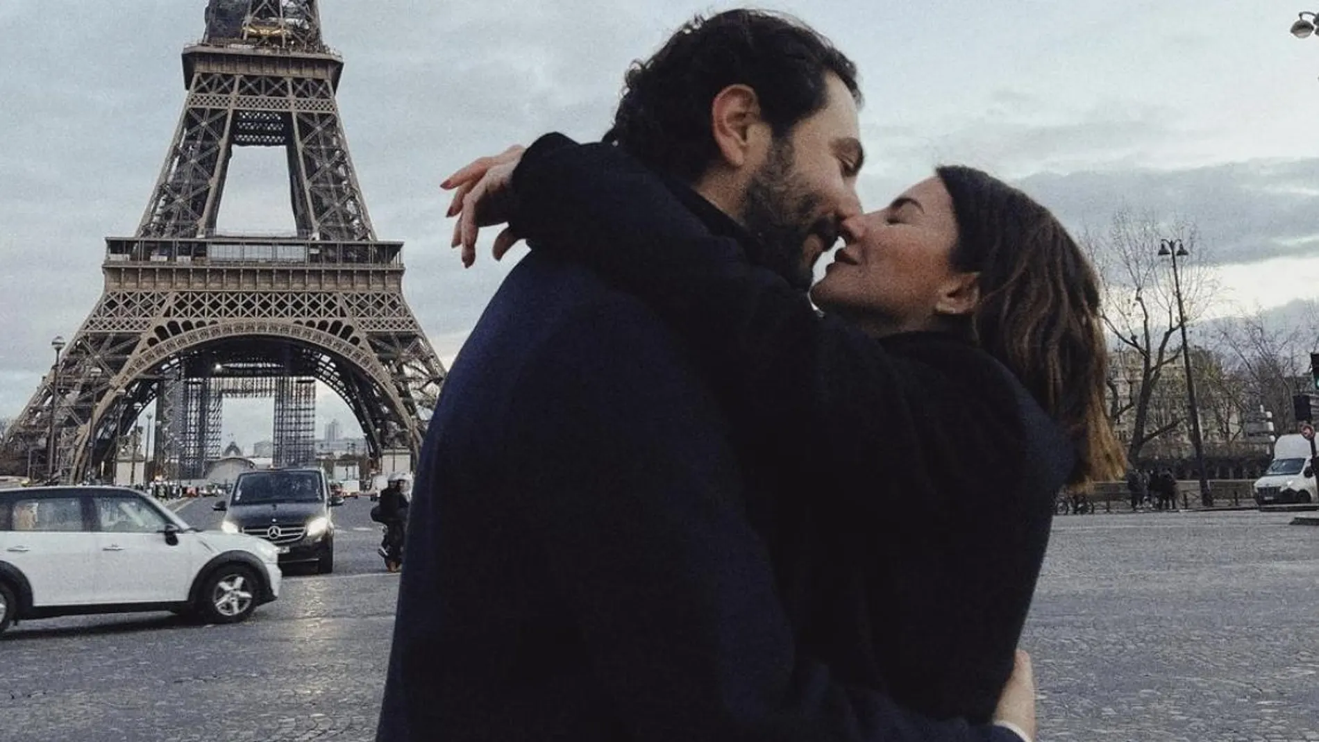 Alexandra Pereira y Ghassan Fallaha en París muy enamorados.