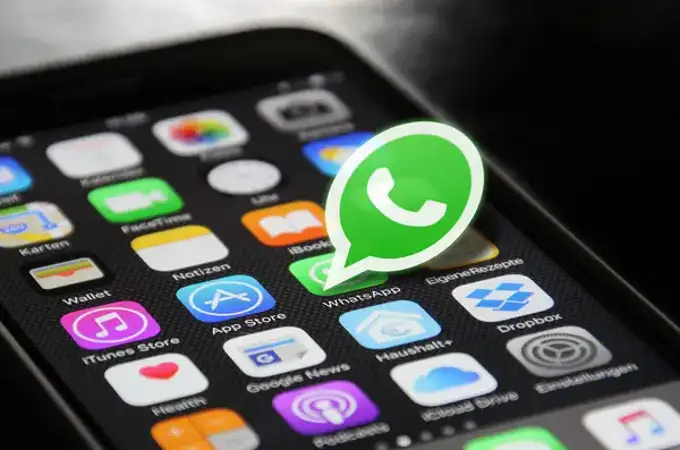 ¿Por qué sigues online en WhatsApp cuando no estás conectado?