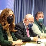 La delegada del Gobierno en Castilla y León, Virginia Barcones, y el presidente de Seiasa, Francisco Rodríguez, mantienen una reunión técnica con varias comunidades de regantes de Castilla y León