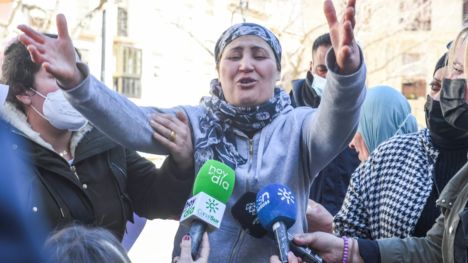 Hakima, la madre de K.E.Z. , la menor de 14 años asinada en Alcalá la Real (Jaén), pide justicia