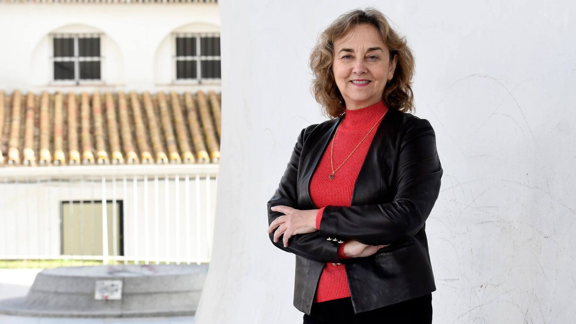 La escritoria y catedrática de la US Adela Muñoz, en una imagen tomada en las Setas de Sevilla