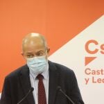 El procurador electo por la provincia de Valladolid, Francisco Igea, ofrece una rueda de prensa