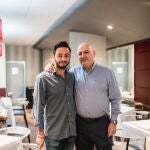 Serafín y Jorge Losada, padre e hijo, dirigen juntos el restaurante Gala