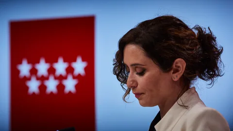 La presidenta de la Comunidad de Madrid, Isabel Díaz Ayuso durante la rueda de prensa ofrecida en la Real Casa de Correos de Madrid este jueves.