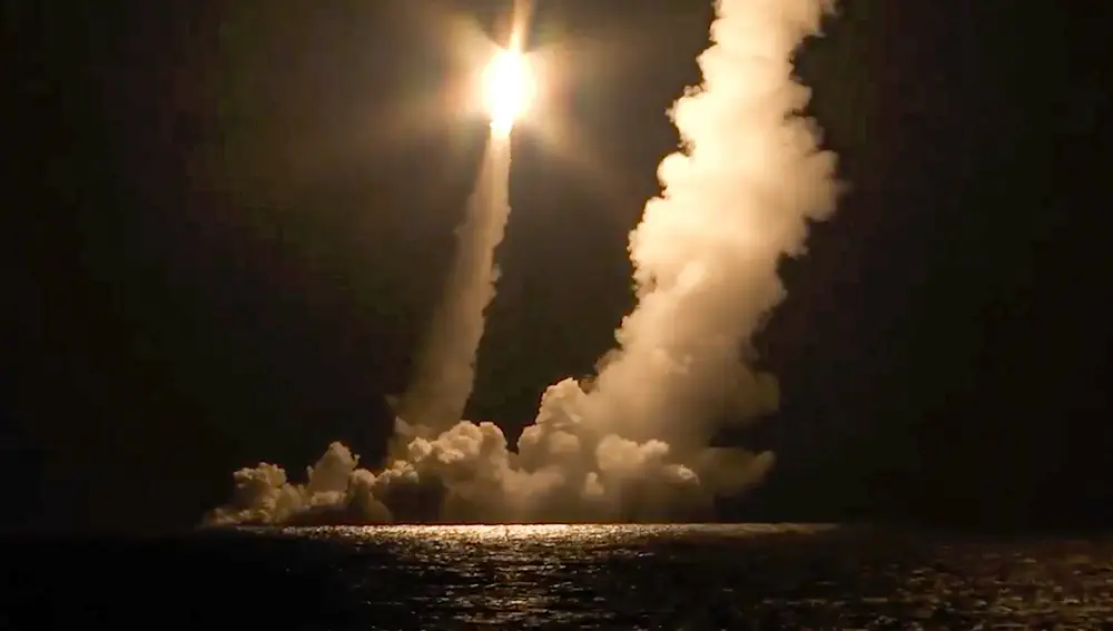 Un misil balístico intercontinental lanzado desde el submarino Vladimir Monomakh en una foto de archivo