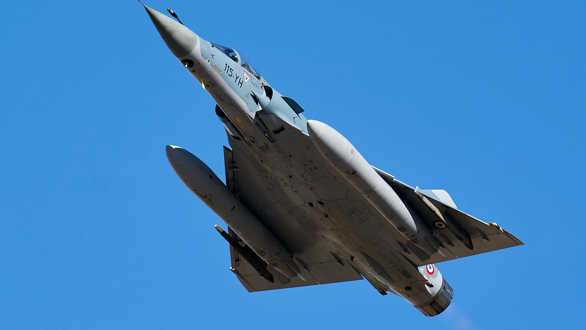 Maniobras de combate en la Escuela de Pilotos de la OTAN