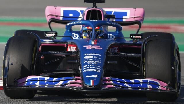 Fernando Alonso, al volante del nuevo Alpine.