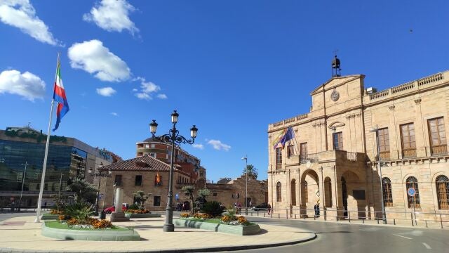 Plaza del Ayuntamiento de Linares. EUROPA PRESS
