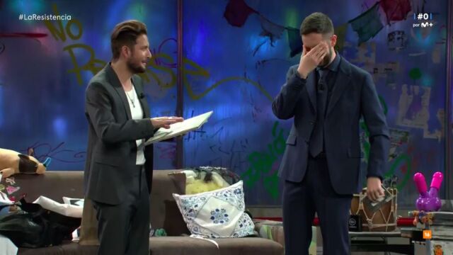 Broncano se tapa la cara cuando Carrasco le recuerda aquel comentario