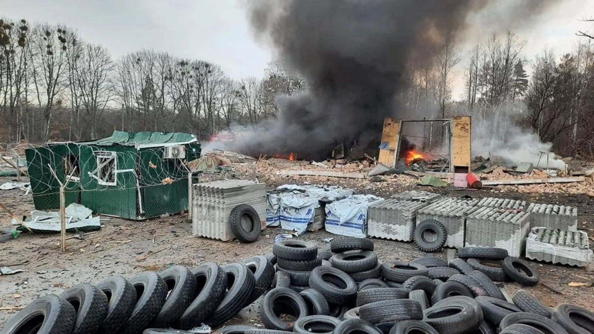 Un puesto militar de Ucrania en la región de Kiev atacado por soldados rusos