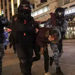 Mas de 1.300 personas fueron detenidas en Moscú tras las protestas por el anuncio de Putin de movilizar a 300.000 reservistas