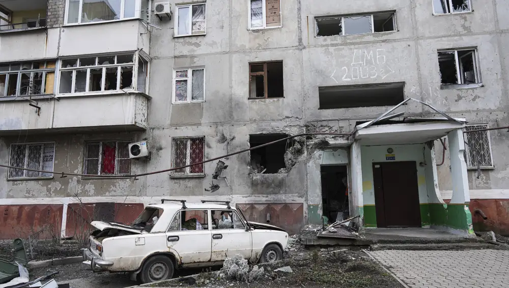 Un edificio dañado por un misil en la ciudad de Mariupol, al sur de Ucrania.