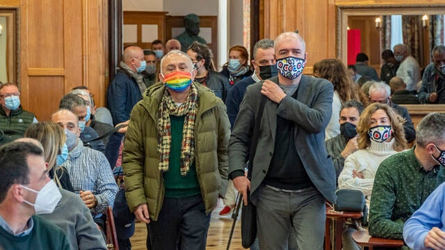 Los secretarios generales de UGT y de CCOO, Pepe Álvarez (c-i) y Unai Sordo (c-d