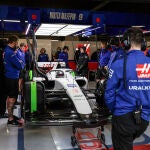 Haas elimina los colores de la bandera de Rusia