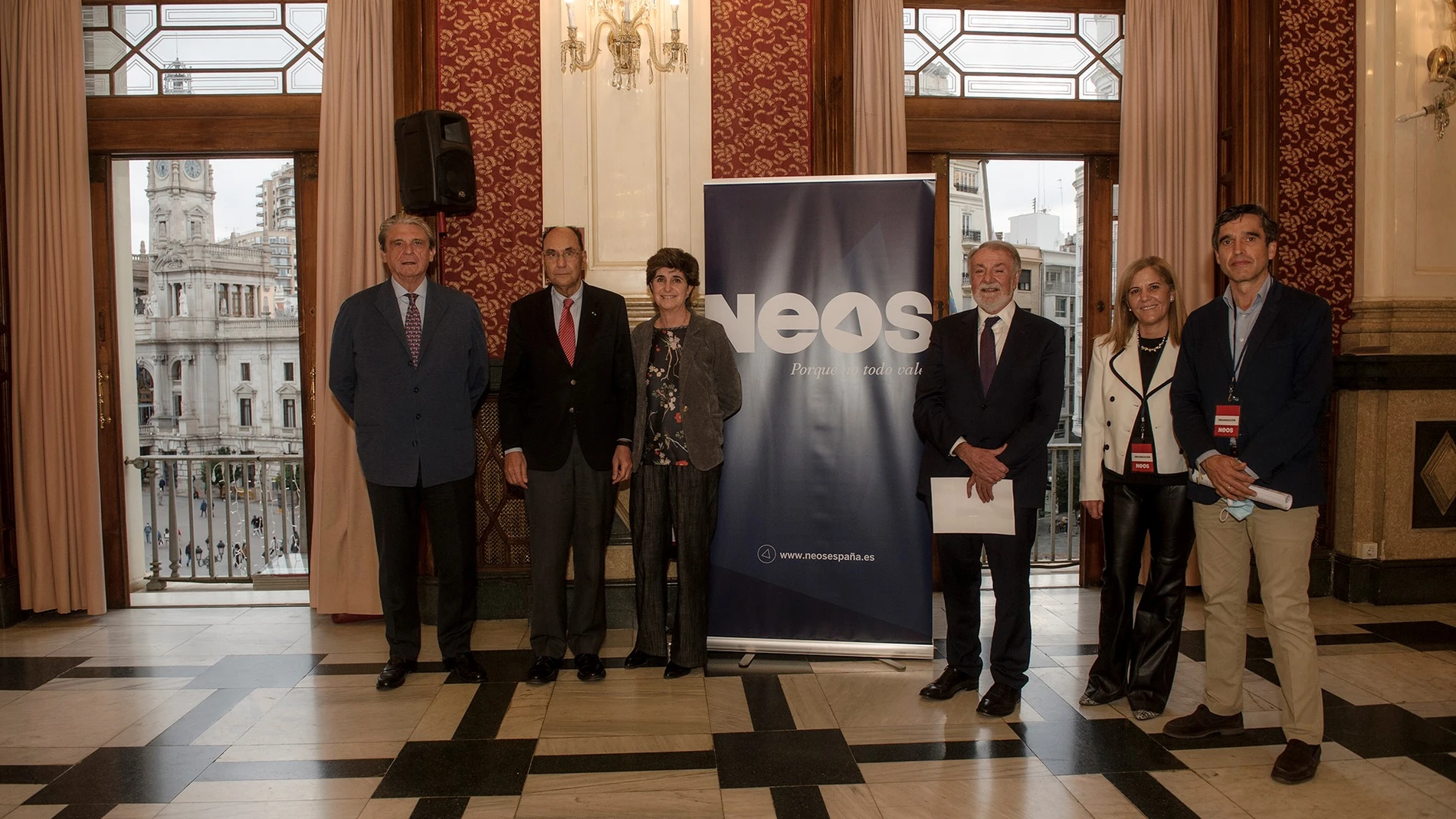 Jaime Mayor Oreja, María San Gil e Íñigo Gómez Pineda, tres de sus impulsores, protagonizaron el acto ante más de 500 personas