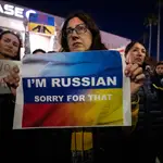  Rompen bolsos de Chanel en protesta de la rusofobia