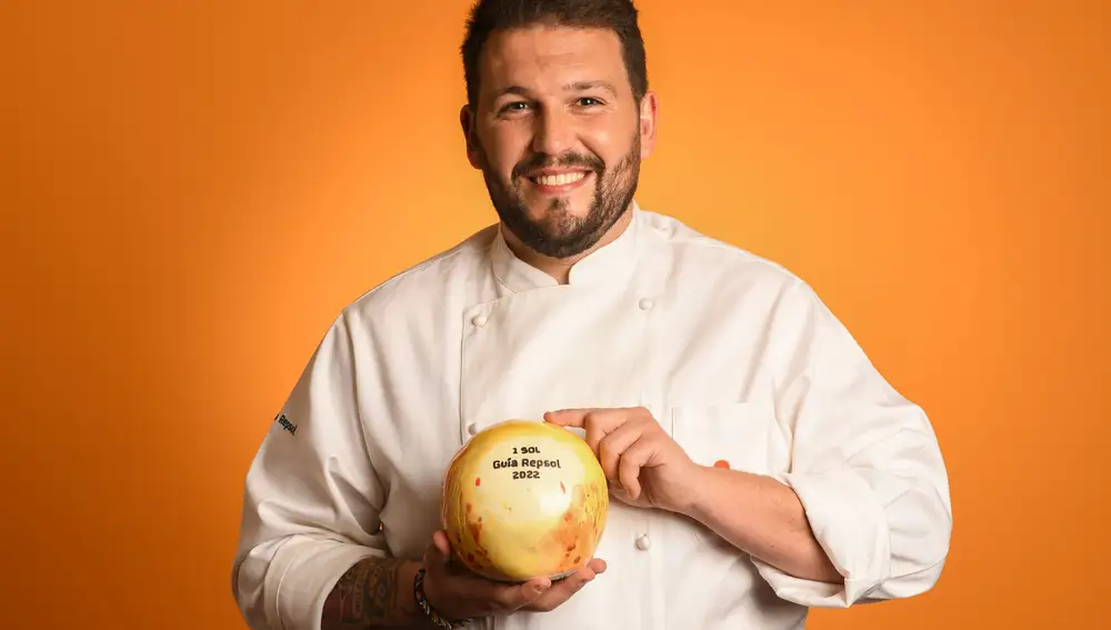 El chef Daniel Giganto del restaurante Marcela Brasa en León