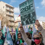 Una treintena de colectivos sociales, sindicales y políticos de la izquierda forman una manifestación unitaria en Sevilla con motivo del Día de Andalucía