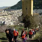 Turistas en Cazorla durante una de las rutas. AYUNTAMIENTO DE CAZORLA