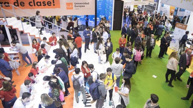 Íñigo Méndez de Vigo ianugura la Feria Aula en IFEMA. © Luis Díaz. 28/2/18