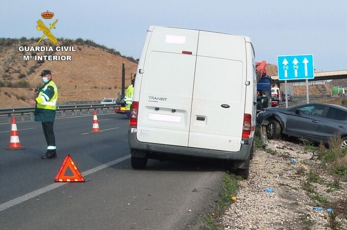 La Guardia Civil investiga a una joven conductora por el atropello mortal de un peatón en la autovía de Murcia